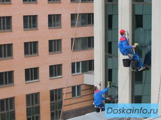 Мойка окон фасада металлоконструкций альпинистами