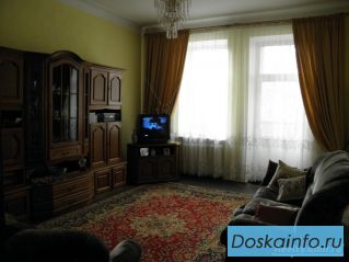 Продам трехкомнатную квартиру в центре