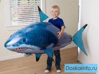 Надувная игрушка на радиоуправлении AirSwimmer