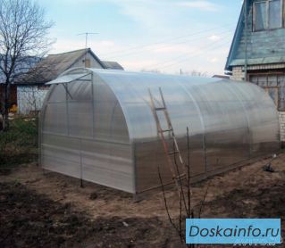 Требуются сварщики, монтажники металлоизделий.