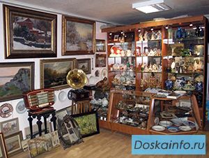 Коллекционер очень дорого купит антиквариат.