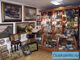 Коллекционер     очень    дорого       купит антиквариат.