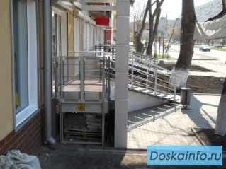 Вертикальный подъемник для инвалидов