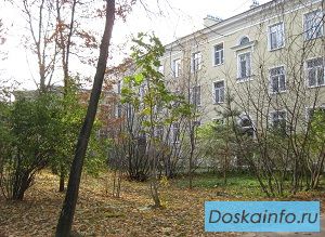 Продам 3-комнатную квартиру в Санкт-Петербурге в Петергофе: ул. Аврова, д. 17