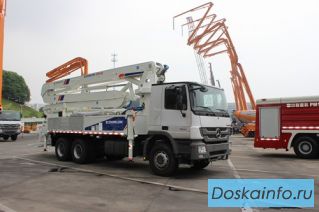 Автобетононасос Zoomlion 33X-4Z на шасси Mercedes Actros, 2012 год