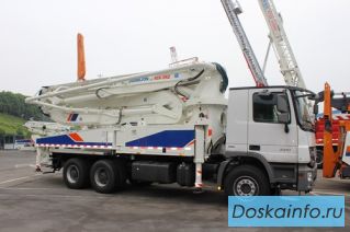 Автобетононасос ZOOMLION 40X-5RZ на шасси Mercedes Actros, 2012 год
