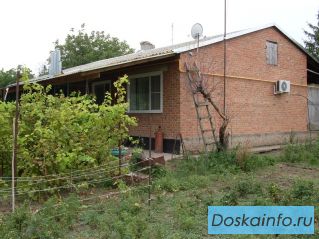 Продам 1/2 коттеджа (95кв.м.)