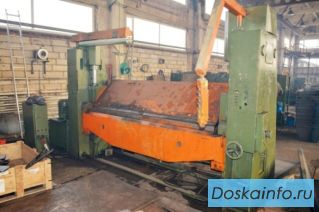 ИВ2144П Машина листогибочная с поворотной гибочной балкой 