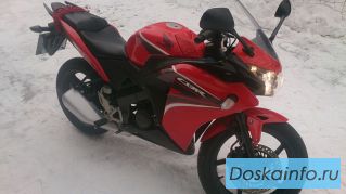 Мотоцикл HONDA CBR150R