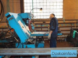 Продается ленточно-пильный станок        8А544 2001 г.