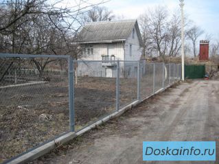 Заборы из профнастила.