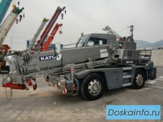 Короткобазный кран  KATO KRM-13H