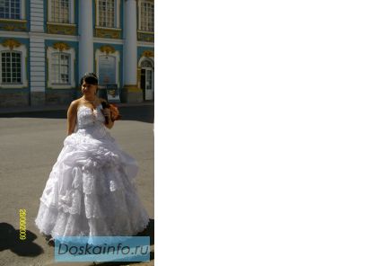 Продам красивое свадебное платье .