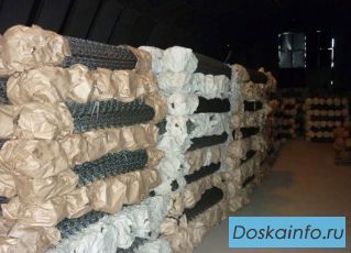 Сетка рабица плетеная  ГОСТ 5336 80 для заборов оцинкованная и черная в рулонах.