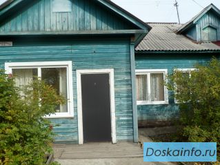 Продается дом в черте города общей площадью 70 кв. на участке 10 соток.