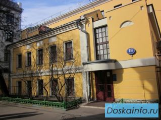 Сдается в центре Москвы в километре от Кремля двухэтажный особняк класса А