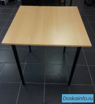 Продам обеденый стол