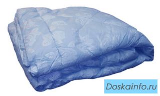 - Постельное белье, подушки, одеяла