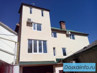 Продам дом 96 кв.м. и гостиница 116 кв.м. в Алуште 1 км. от моря.