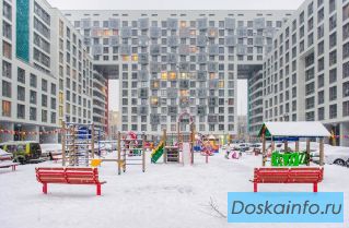Продам трехкомнатную квартиру в новостойке