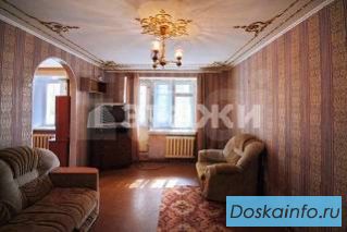 Продаётся двух комнатная квартира в центре города