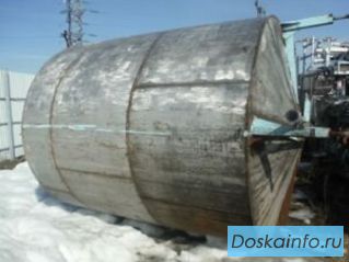 Емкости нержавеющие,объем -10 куб.м., вертикальные, с мешалками и без мешалок