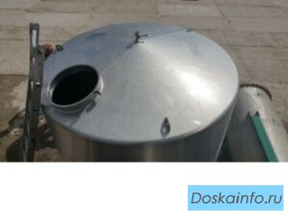 Емкости нержавеющие, объем — 6 куб.м., вертикальные