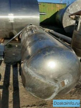 Емкость нержавеющая, объем — 1,6 куб. м., горизонтальная инв 1188