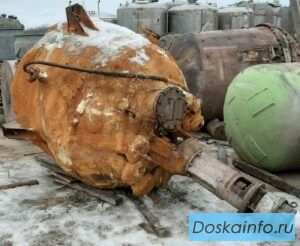 Реактор стальной, объем — 1,8 куб. м., мешалка, рубашка