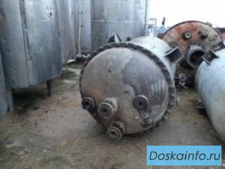 Емкость нержавеющая, объем — 2,4 куб. м., вертикальная