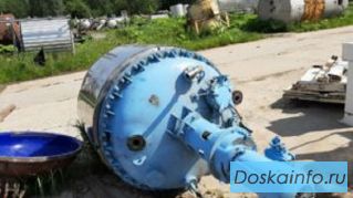 Реактора эмалированные, объем — 1 куб.м., с рубашкой и мешалкой