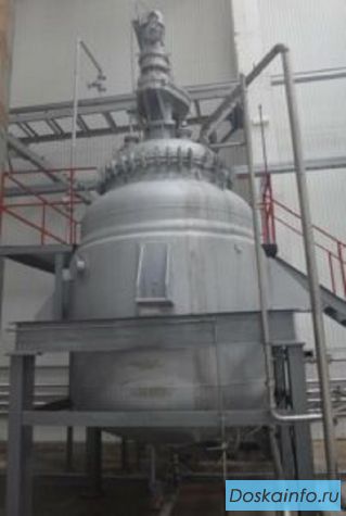 Реактор эмалированный, объем -10 куб.м., с рубашкой и мешалкой якорного типа