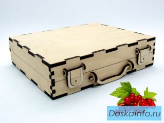 Подарочный чемоданчик для сувениров, фляжки, сладостей и т.п. 