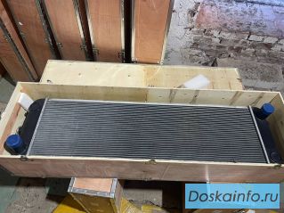 Радиатор охлаждения водяной XB00002521 Hitachi