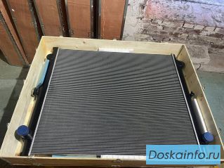 Радиатор охлаждения водяной YA00012059 Hitachi