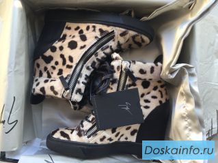 Сникерсы ботинки полусапожки новые giuseppe zanotti италия 39 размер женские на танкетке кожа черные