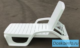 Закупаем пластиковые шезлонги 