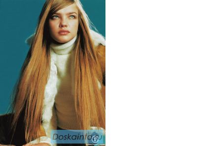 Волосы на заколках.