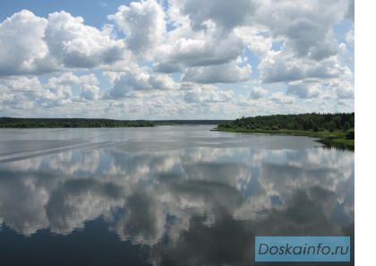 Продам участок 63 сотки на большой воде. р.Жабня в 20 м. от участка.