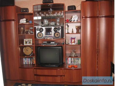 Продам стенку, производство Италия.