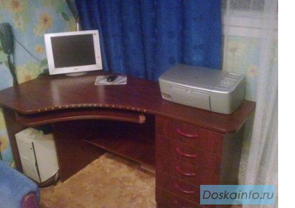 Стол письменный-компьютерный угловой б/у