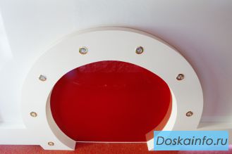 Производим профессиональный монтаж натяжных потолков любой сложности. 