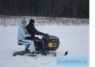 Продаю снегоходы