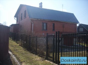 Продается участок 10,5 соток с домом и баней.