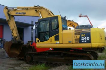 Гусеничный экскаватор KOMATSU PC240LC-8 