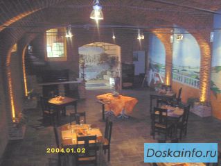 Усадьба 1759 в 25 км от Альба (Ланге) в холмистой местности и 70 из Турина.