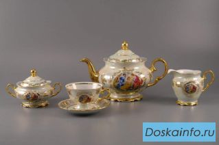 Столовый сервиз 'Царская Охота Красная' (Чехия)