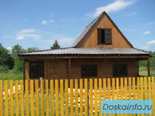 Продам дом из бруса на 1 линии р. Ивица, вокруг лес.