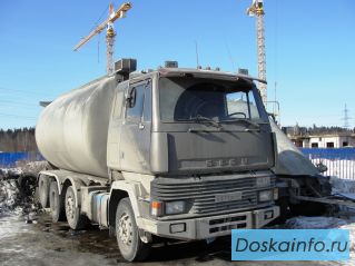 Цементовоз Sisu